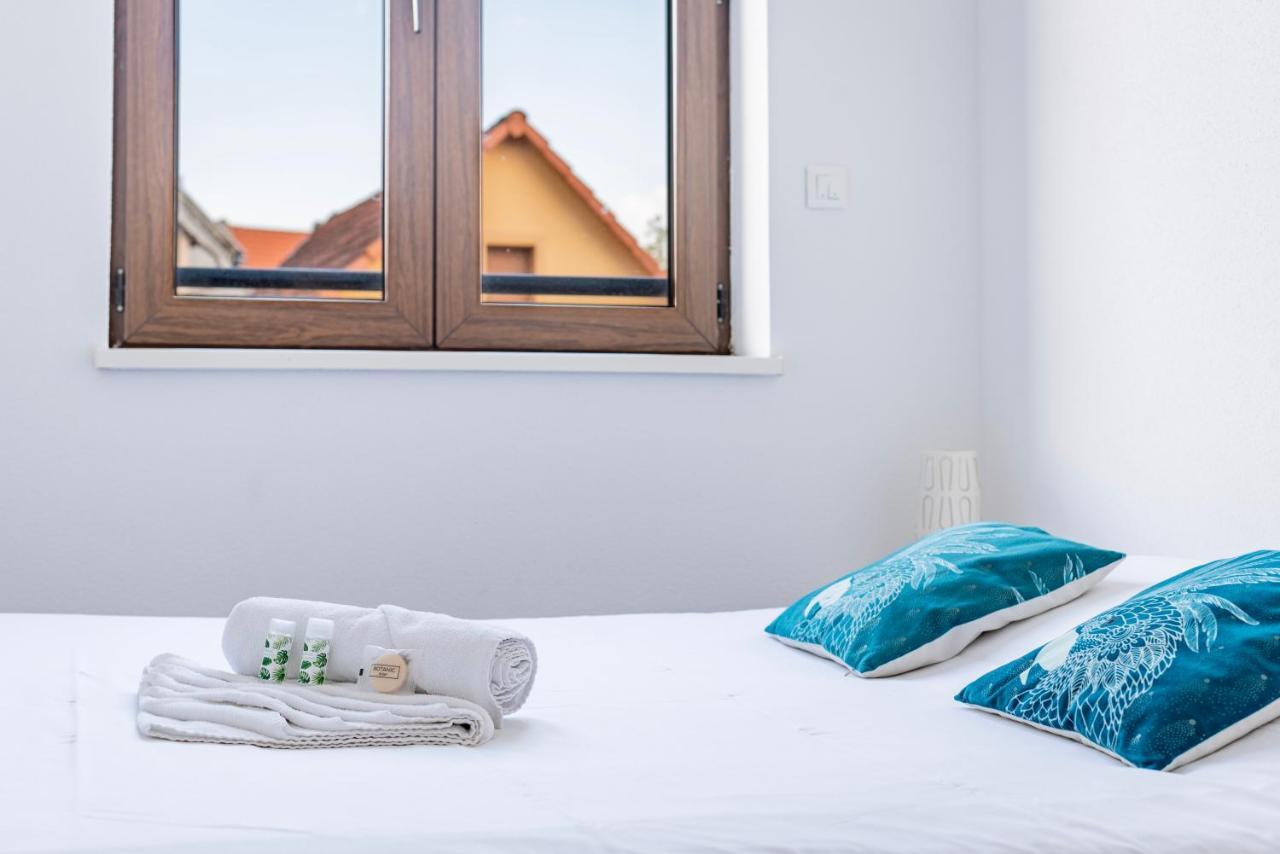 Appartamento Le Manoir De Cyrielle A 10 Min Du Centre De Strasbourg Bischheim Esterno foto